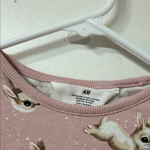 H&M Long Sleeve Tee in Classic White with Soft Cotton Comfort - Picture 2 of 2